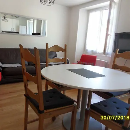 Au Coeur Des Monts Du Cantal Country house Thiezac